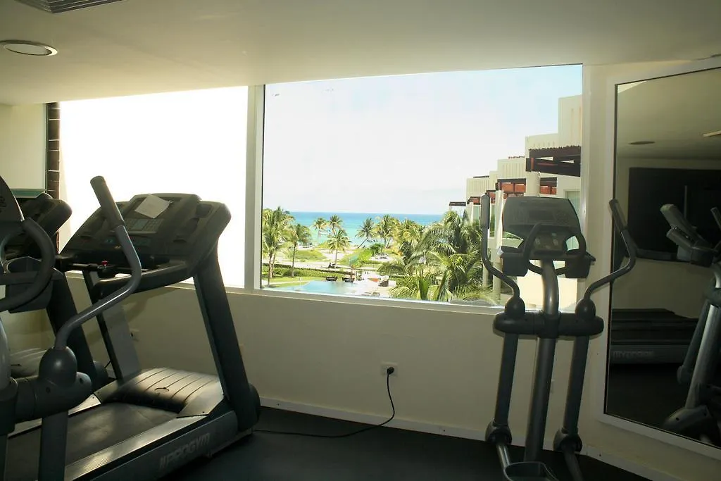 **** מלון דירות פלאייה דל כרמן The Elements Oceanfront & Beachside Condo Hotel מקסיקו
