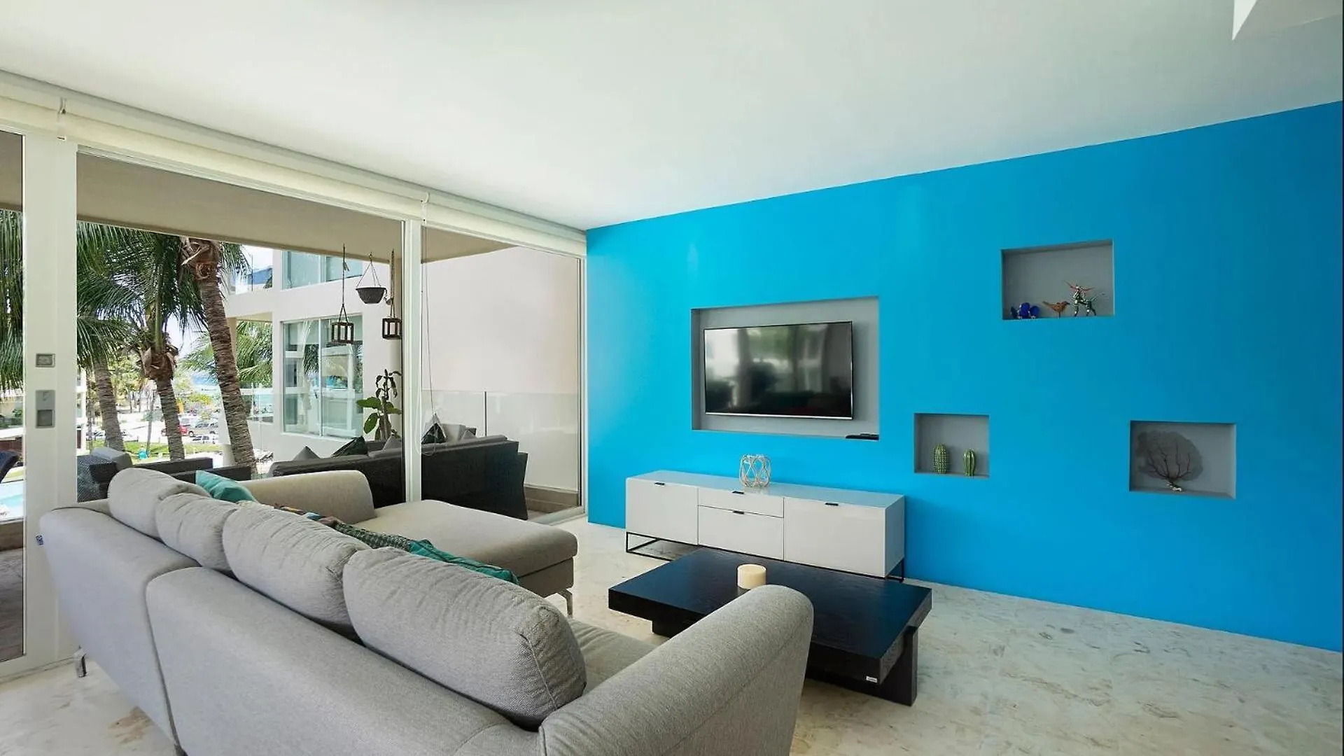 מלון דירות פלאייה דל כרמן The Elements Oceanfront & Beachside Condo Hotel