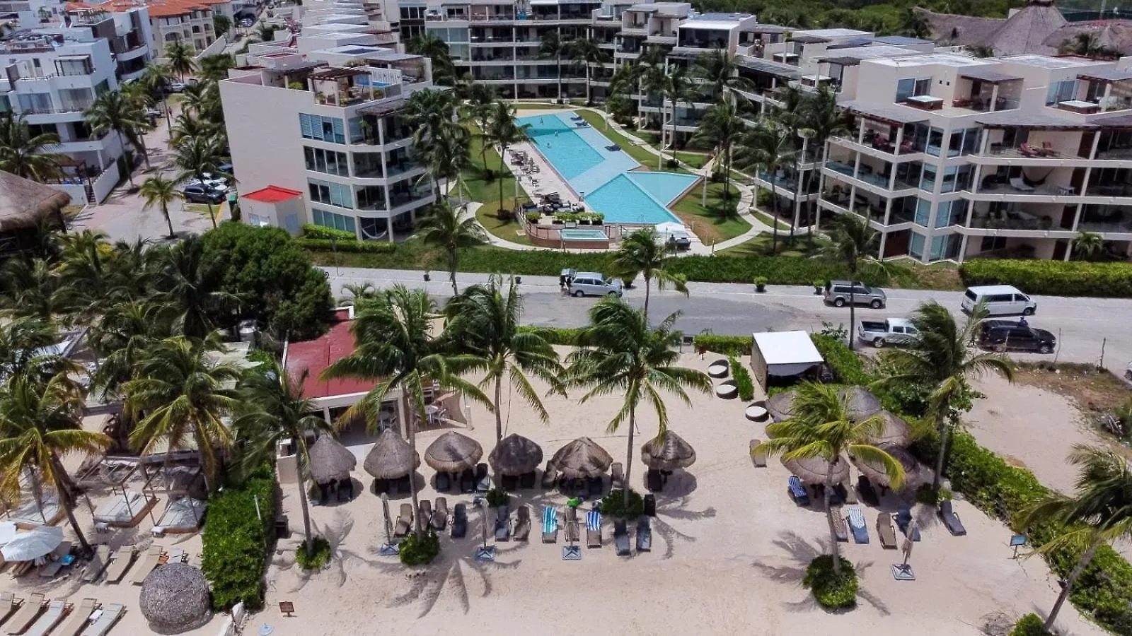 פלאייה דל כרמן The Elements Oceanfront & Beachside Condo Hotel 4*, פלאייה דל כרמן מקסיקו