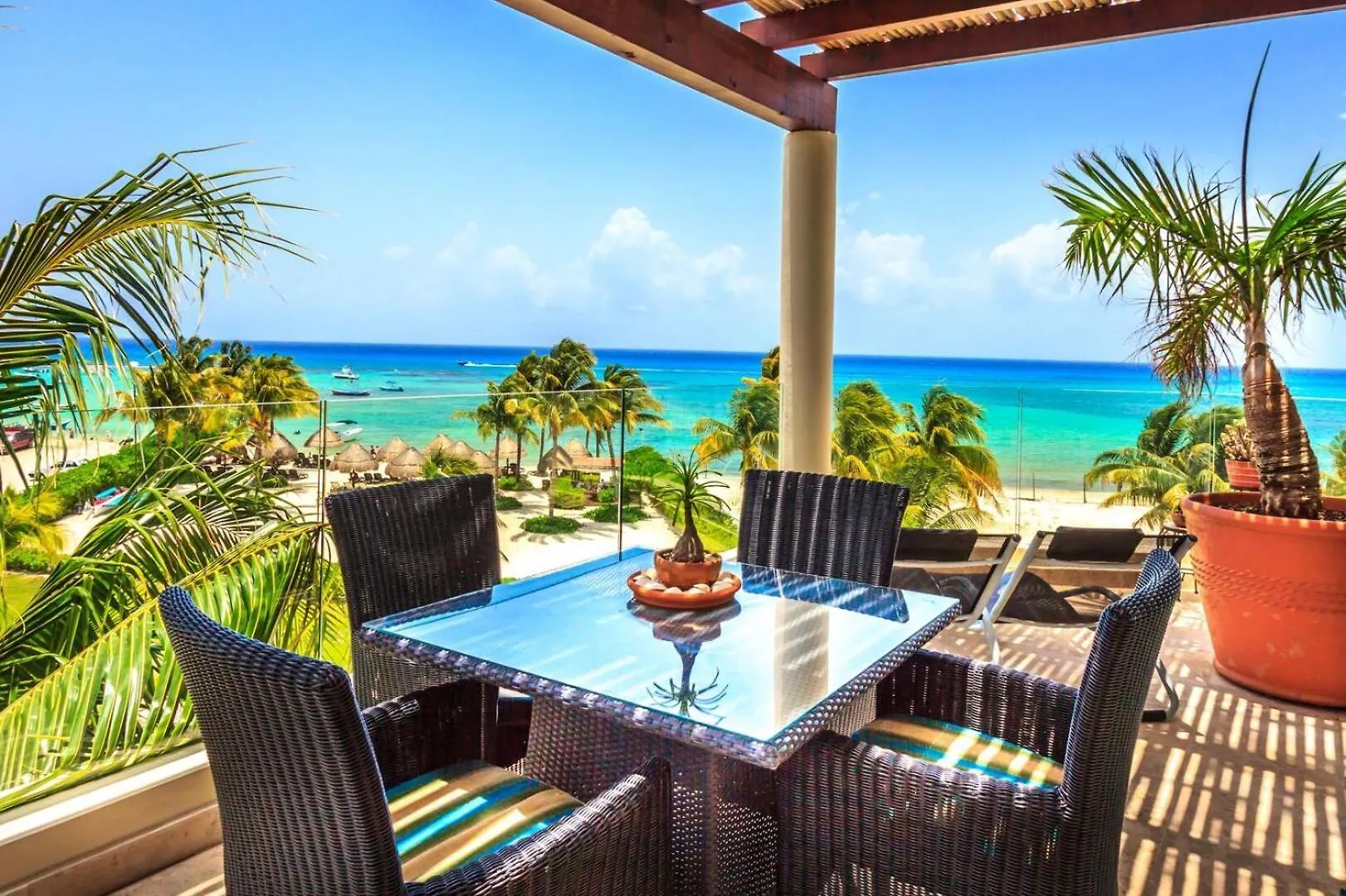פלאייה דל כרמן The Elements Oceanfront & Beachside Condo Hotel פלאייה דל כרמן
